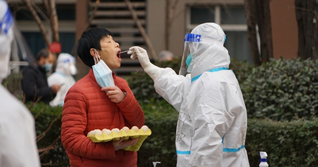 China a atins un număr RECORD de infectări cu COVID-19