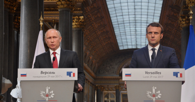 Macron a anunțat că va avea un „contact direct” cu Putin. „Strategia rusă este de a aduce la disperare populaţia”