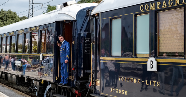 Trenul Regal, închiriat pentru o petrecere de 1 Decembrie. Cât costă biletul
