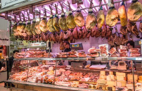 De la cât pornește prețul unui coș de Crăciun de la producătorii locali