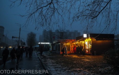 Ninsori abundente așteptate la Kiev, unde alimentarea cu electricitate este în continuare perturbată