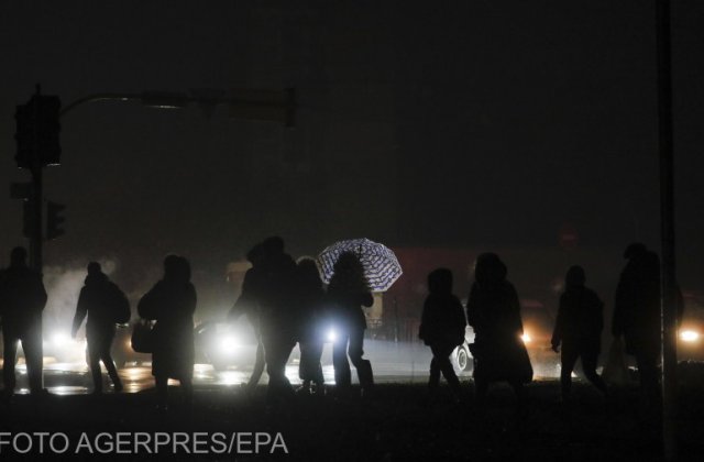 Pene de curent la graniță: Scenariu de blackout &icirc;n Rom&acirc;nia. Experții dezvăluie ce nu trebuie să ne lipsească din casă 