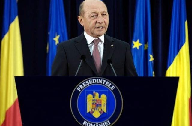 Basescu s-a intalnit cu fostii sai colegi de la Academia Navala, la Neptun