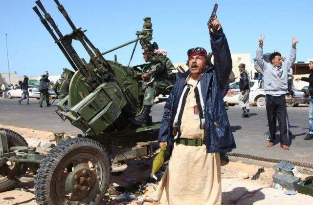 Emiratele Arabe Unite au bombardat pozitii ale militiilor islamiste in Libia