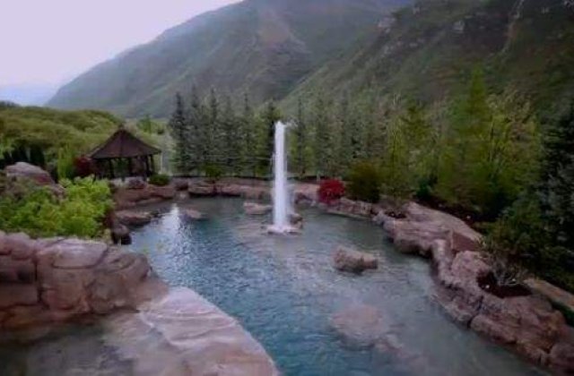 [VIDEO] Cea mai spectaculoasa piscina din lume!