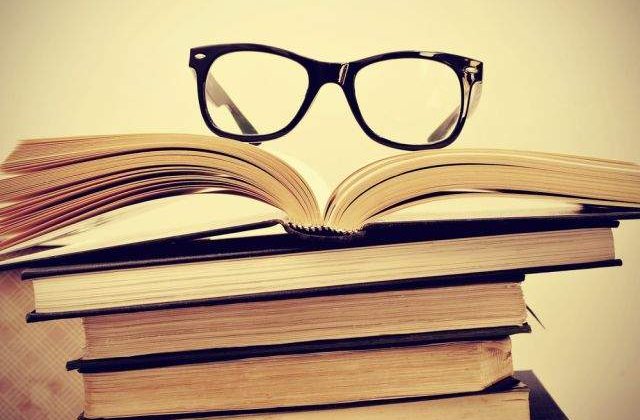 Inventie REVOLUTIONARA! Un implant ocular minuscul ar putea elimina dioptriile mici