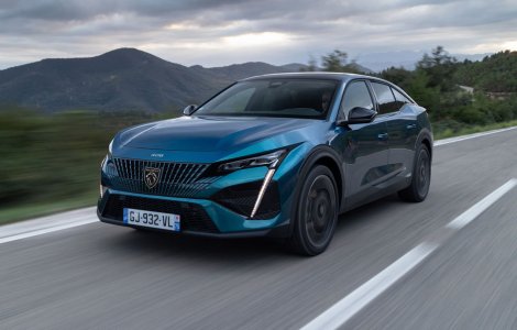 Test drive Peugeot 408 - Sedanul a murit?