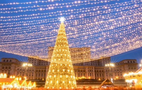 Andra, Nicolae Voiculeţ şi Lupii lui Calancea la Târgul de Crăciun București