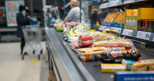 Programul supermarketurilor și băncilor pe 30 noiembrie și 1 decembrie