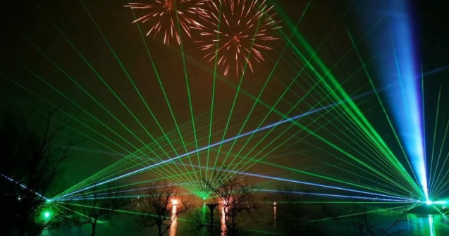 Focul de artificii din noaptea de Revelion, înlocuit cu drone și lasere. Motivul