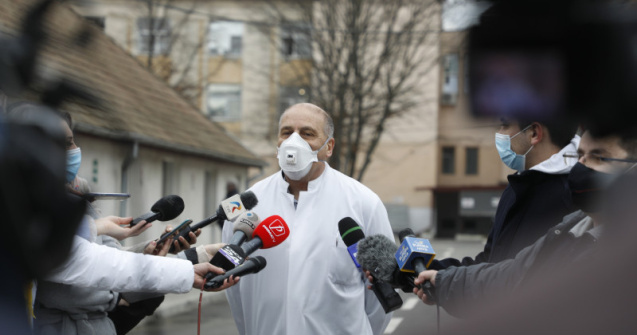 Virgul Musta, trimis în judecată de DNA. Epidemiologul ar fi determinat trei asistente să lucreze la firma la care el este asociat