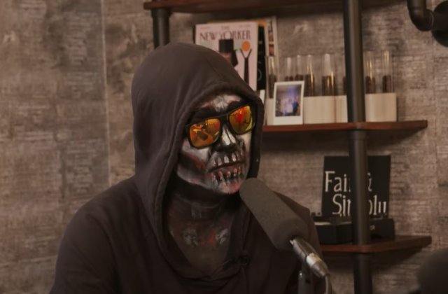 Carla&rsquo;s Dreams, fără mască la aniversarea de 10 ani a proiectului. Cum arată &icirc;n realitate artistul VIDEO