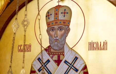 Pelerinaj în Capitală la Moaștele Sfântului Nicolae. Brâul Maicii Domnului a fost adus în România din Grecia