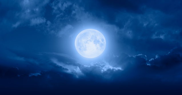 Luna Plină - 8 decembrie 2022. Care zodii sunt afectate de acest fenomen rar