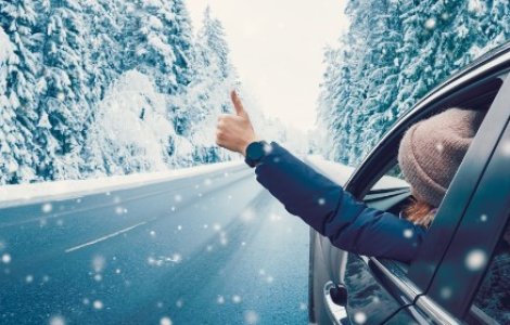 Cei 3 paşi importanți în pregătirea maşinii pentru un concediu la munte