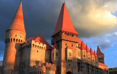  Top   Foto  Turist in Romania: Zece castele SUPERBE din tara noastra!