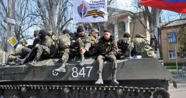 Marea Britanie: Rusia a trimis 4.000-5.000 de militari in Ucraina