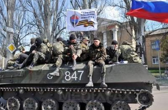 Marea Britanie: Rusia a trimis 4.000-5.000 de militari in estul Ucrainei