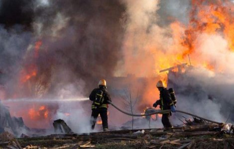 Un copil a murit la Paris intr-o explozie