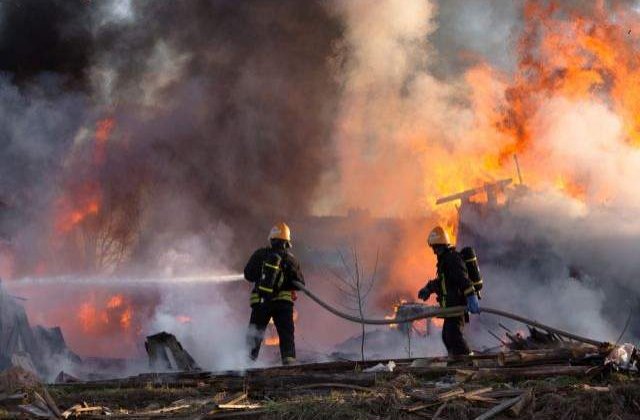 Un copil a murit la Paris intr-o explozie