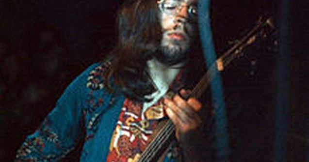 A murit primul bassist al formatiei rock Jethro Tull