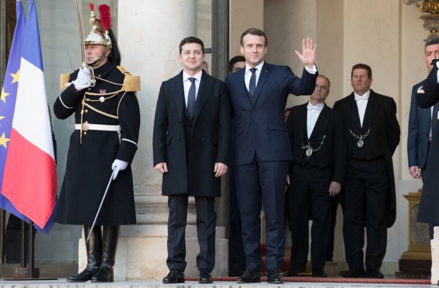 Emmanuel Macron a vorbit cu Volodimir Zelenski &icirc;naintea conferinței pentru Ucraina 