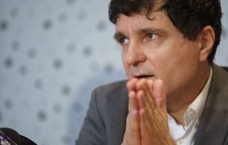 Primarii se plâng de salarii prea mici și cer măriri. Cât primesc acum primarii