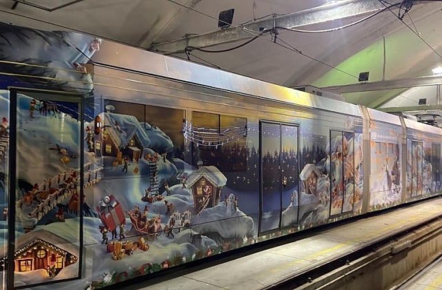 Tramvaiul Colindelor circulă pe linia 1 din Capitală. Ce program va avea mijlocul de transport decorat superb
