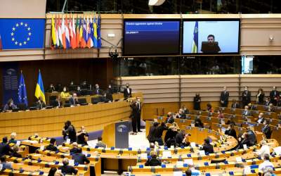 Parlamentul din Ucraina...