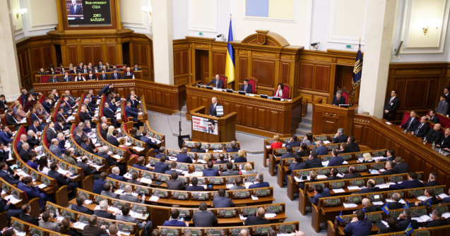 Parlamentul Ucrainei a adoptat o lege controversată pentru presă