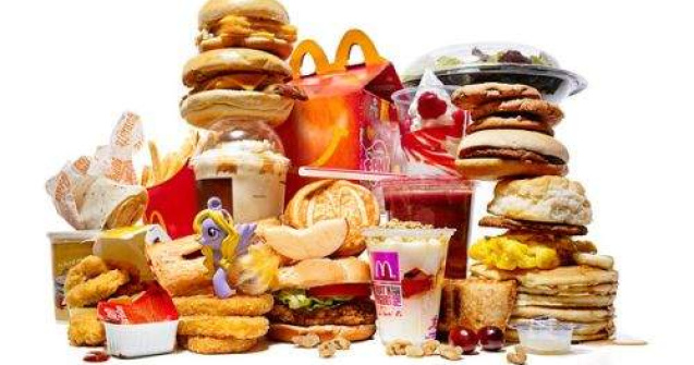 McDonald&#39;s a inchis 12 restaurante in Rusia