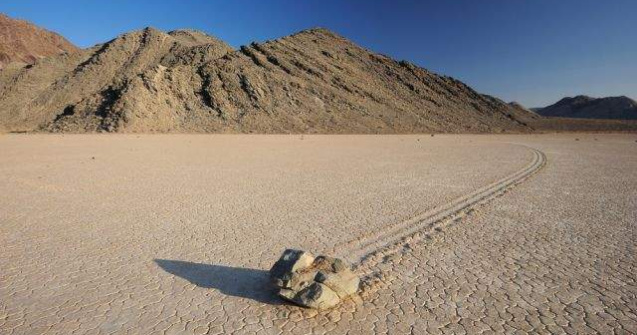  Video  A fost descifrat MISTERUL rocilor calatoare din Valea Mortii