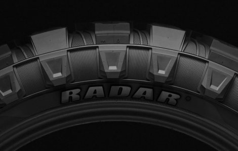 Ați auzit de anvelopele Radar? Cine le produce, cum au făcut performanță la Baja 500 și ce mașini echipează