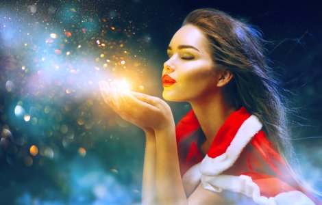  Top  Horoscop de Sărbătoare: Ce rezervă astrele fiecărei zodii de Crăciun