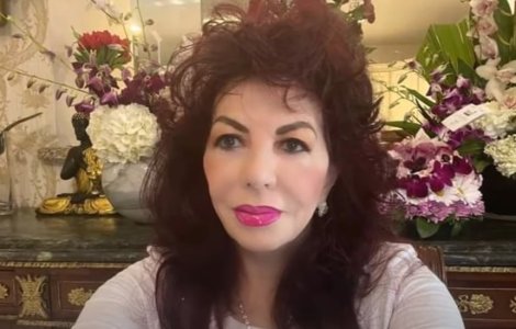 Theo Rose și mama ei, deranjate de declarațiile lui Carmen Harra. Cum a reacționat clarvăzătoarea: „Nu vorbesc neîntrebată”