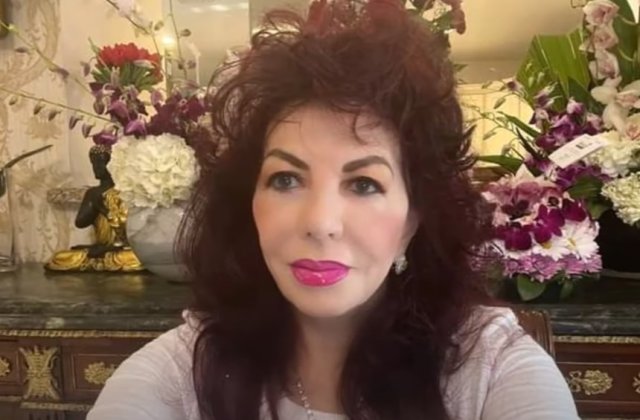 Theo Rose și mama ei, deranjate de declarațiile lui Carmen Harra. Cum a reacționat clarvăzătoarea: &bdquo;Nu vorbesc ne&icirc;ntrebată&rdquo;