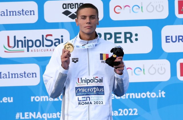 David Popovici a fost desemnat &icirc;notătorul anului de &bdquo;Swimming World&rdquo;