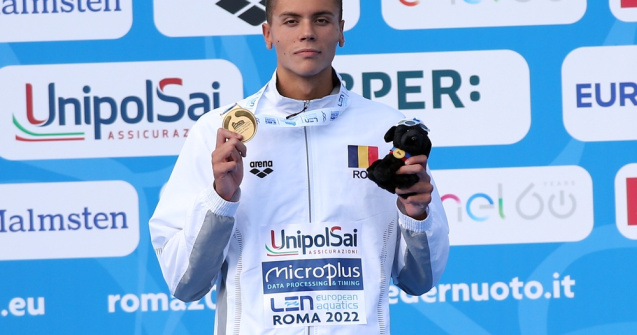 David Popovici a fost desemnat înotătorul anului de „Swimming World”