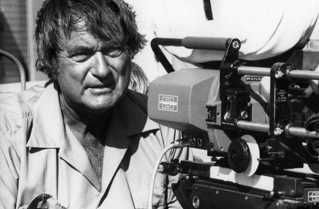 A murit regizorul Andrew V. McLaglen