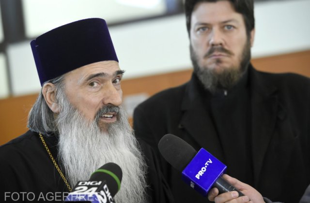 &Icirc;PS Teodosie, spovedanie &icirc;nainte de Crăciun. De ce șoferul lui a condus cu 235km/h: &bdquo;Trebuia să ajung la un maslu. I-am zis să țină ritmul&rdquo;