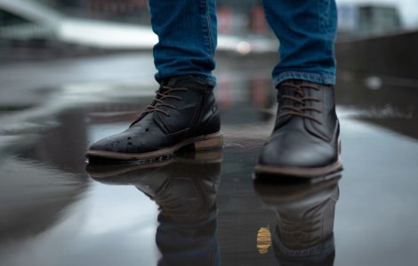 De ce sunt ghetele și cizmele din piele mai bune și cum să ai grijă de ele