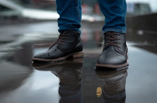 De ce sunt ghetele și cizmele din piele mai bune și cum să ai grijă de ele