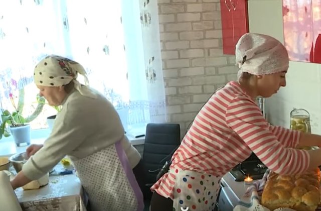 Tradiții și obiceiuri &icirc;n Ajun de Crăciun: De sute de ani se pregătesc &bdquo;Scutecele Domnului&rdquo; &icirc;n Moldova