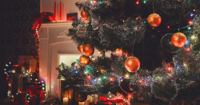 Cele mai neobișnuite lucruri despre Crăciun. Primele ornamente ale brazilor