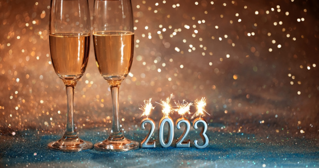 Unde vor putea petrece românii Revelionul și ce artiști le vor cânta