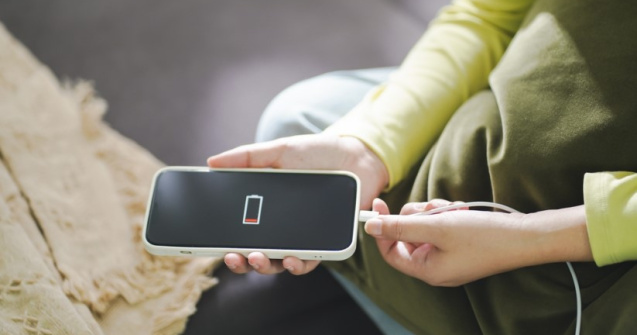 Cum prelungești viața bateriei telefonului tău? 5 sfaturi practice