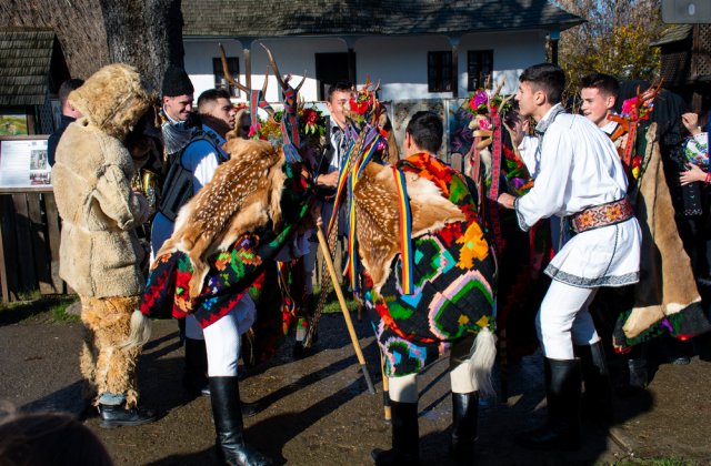 Obiceiuri și tradiții de Revelion. Ce trebuie să faci pentru a avea un an de prosperitate și noroc 