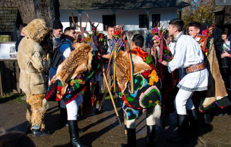 Obiceiuri și tradiții de Revelion. Ce trebuie să faci pentru a avea un an de prosperitate și noroc