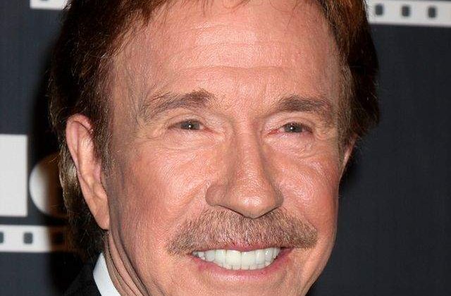 Zece lucruri ADEVARATE despre Chuck Norris!