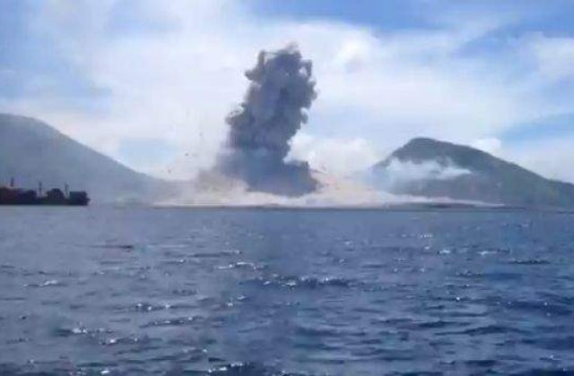 [VIDEO] Eruptia unui VULCAN surprinsa in IMAGINI!